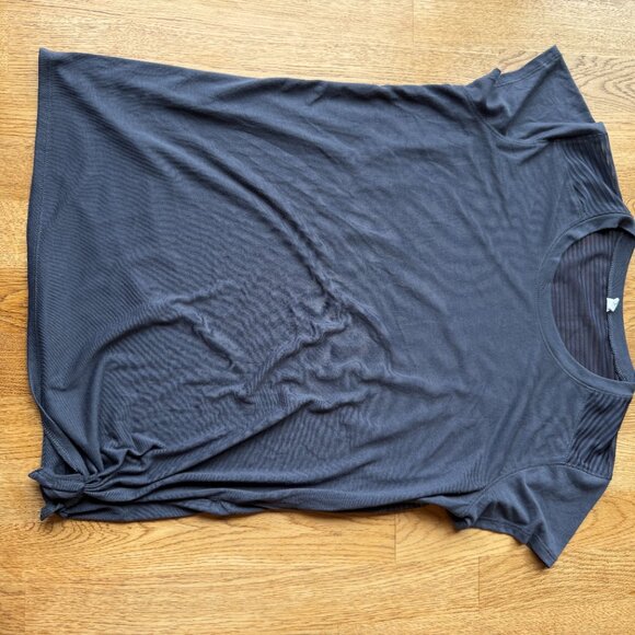 Old Navy Active Tops Bundle Gray Black Size Medium - Picture 5 of 14